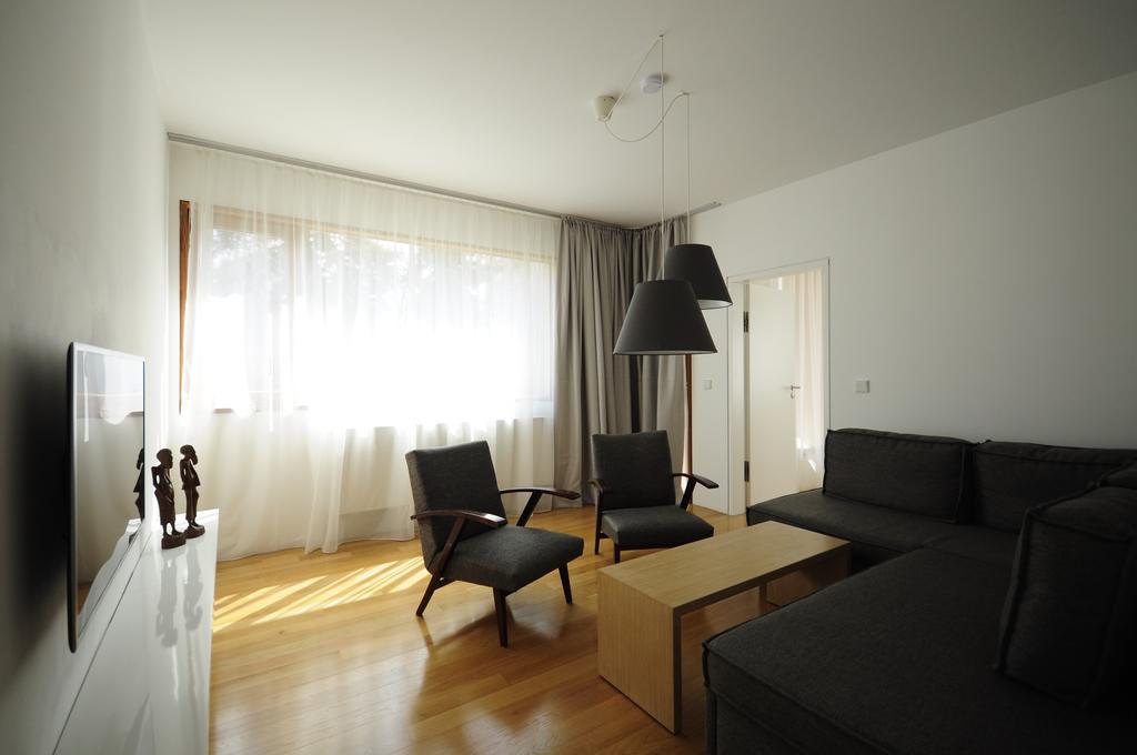 Design In Park Apartment